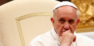 El Papa reconoce que ‘hemos generado una élite laical’