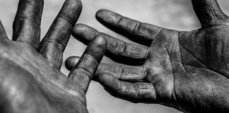 El trabajo otorga dignidad al hombre la dignidad del trabajo