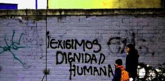 «No todo está perdido» no todo está perdido, porque los seres humanos, capaces de degradarse hasta el extremo, también pueden sobreponerse, volver a optar por el bien y regenerarse, más allá de todos los condicionamientos mentales y sociales que les impongan.