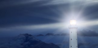 La identidad del laico A los laicos pertenece por propia vocación buscar el reino de Dios tratando y ordenando, según Dios, los asuntos temporales.