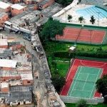 Los sistemas económicos deben construirse “para servir a las personas, no al revés”