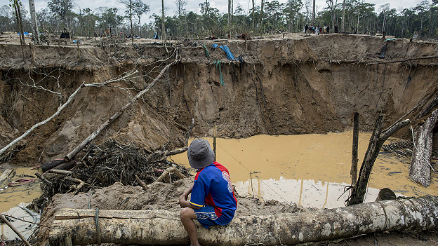 la_minera_ilegal_tambin_gener_otros_circuitos_delictivos_como_la_ex_624x351_getty_nocredit