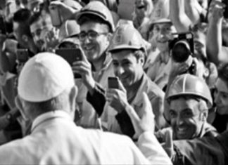 Jubileo de los trabajadores. El abrazo de los Papas a los obreros